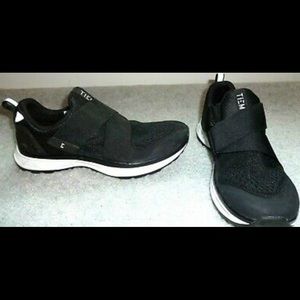 TIEMS Womens Black Size 8 Slipstream Cycle Shoe